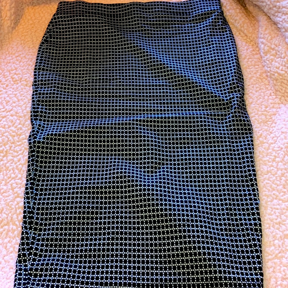 Long black and white skirt